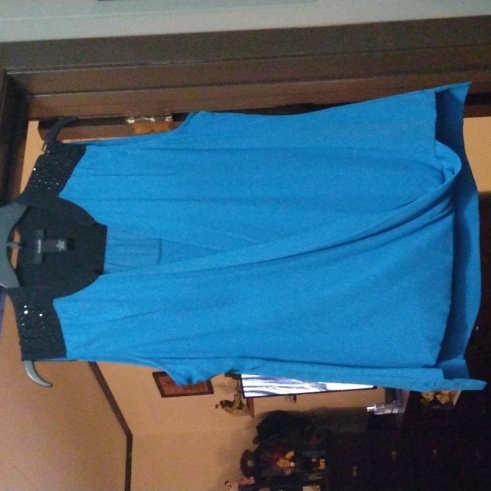 Sleeveless Blouse
